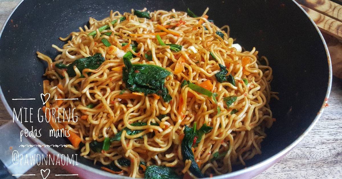 Resep Mie Goreng Pedas Manis Oleh Omah Naomi Cookpad