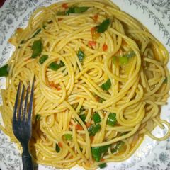 A picture of Spaghetti jollof.
