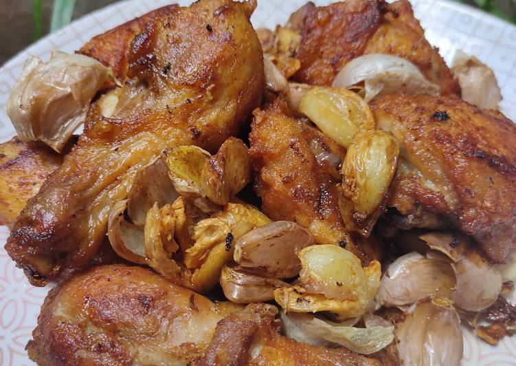 Langkah Mudah untuk Menyiapkan Ayam goreng bawang putih, Bisa Manjain Lidah