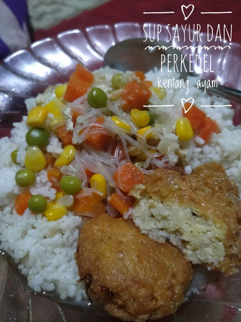 Resep Sup sayur kuah ayam + perkedel kentang spesial Sederhana Dan Enak