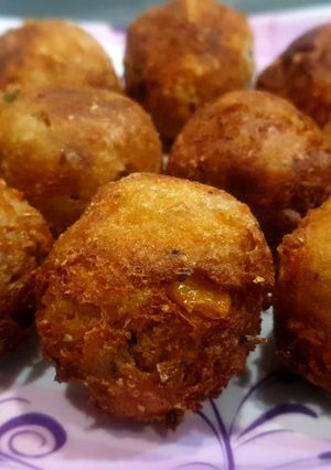 A picture of Cheese roll.