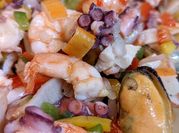 Una foto de salpicon de mariscos