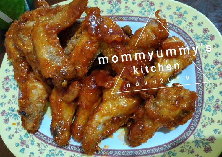 Bagaimana Masak (not so) spicy chicken wings Sederhana