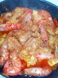 Una foto de Pollo Con Gambas