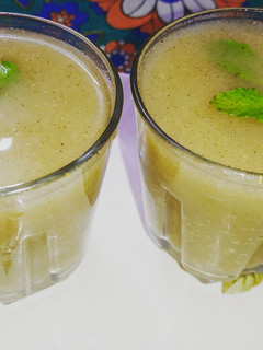 कच्चे आम का पन्ना (aam panna recipe in hindi) रेसिपी मुख्य फोटो