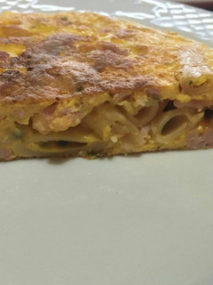 Una foto de Tortilla de macarrones