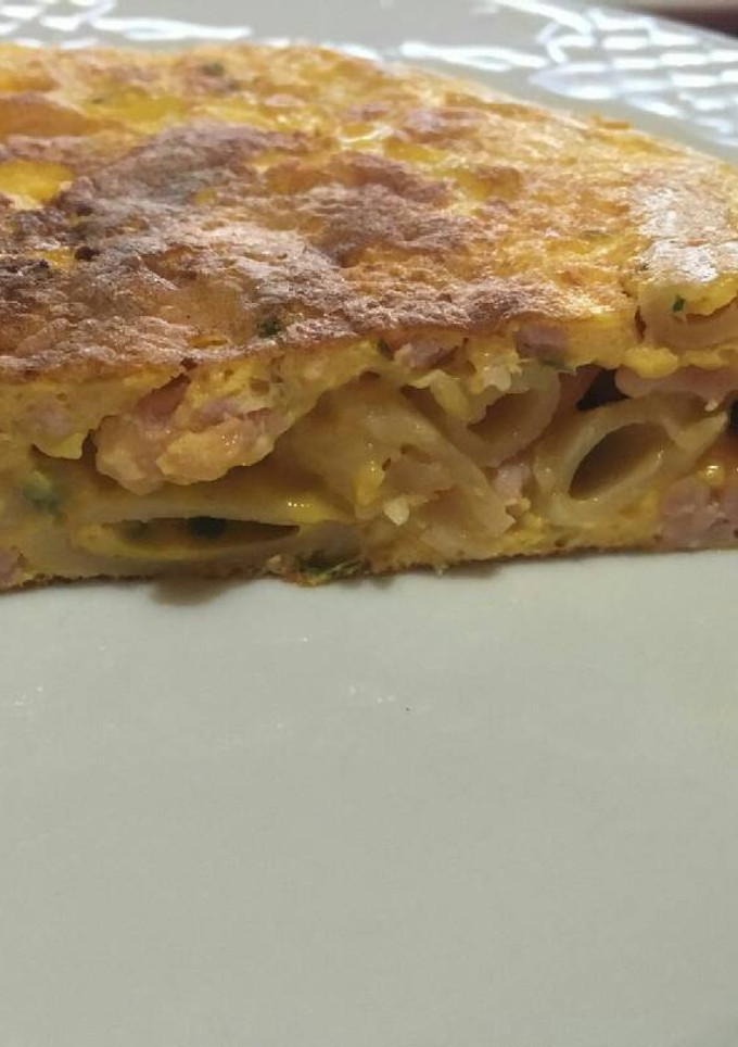Una foto de Tortilla de macarrones