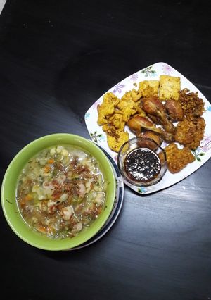 Foto resep Sup sayur pentol sosis,sambal kecap dan ayam tahu tempe ungkep