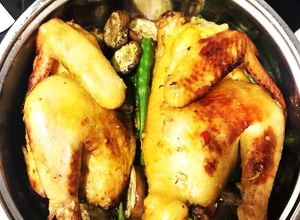 Hình của món Gà nướng củ quả bằng nồi chiên không dầu.