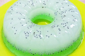 Langkah Mudah untuk Membuat Pudding kelapa lapis melon Untuk Jualan