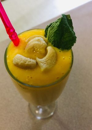 A picture of Mango Lassi.
