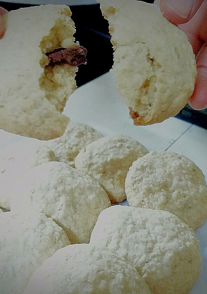 Una foto de Galletas de avena rellenas de chocolate