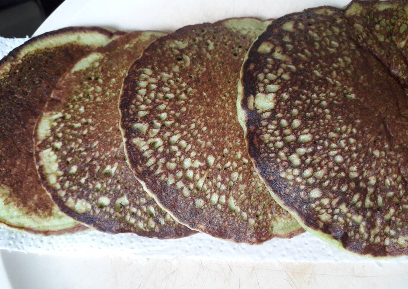 Panquecas de frutas y espinacas