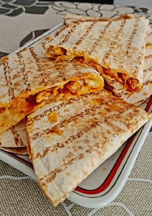 O poză a rețetei Quesadilla cu pui.