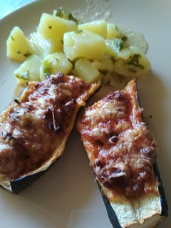 Töltött cukkini recept fotója