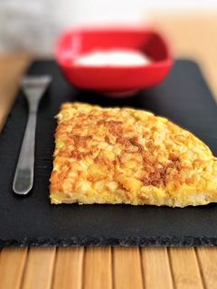 Une photo de La tortilla de patata et son aïoli