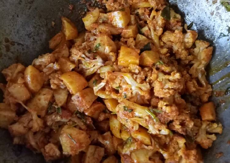 Simple Way to Prepare Homemade Aloo Gobi