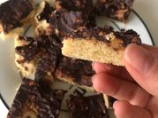 Une photo de biscuits cacahuète