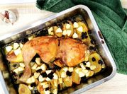 Una foto de pollo con manzana y sidra