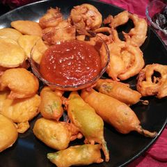 A picture of Assorted pakora platter.