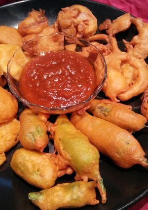 A picture of Assorted pakora platter.