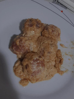 Una foto de Albóndigas a la crema