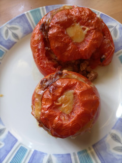 Una foto de Tomates rellenos de carne picada
