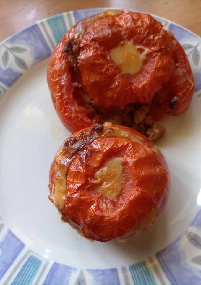 Una foto de Tomates rellenos de carne picada
