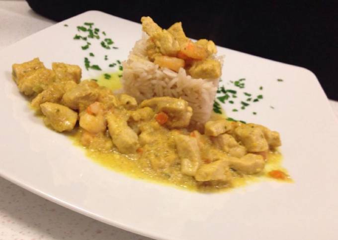Pollo e gamberi al curry