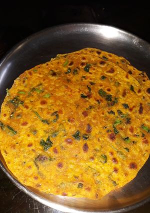 मेथी का थेपला (methi ka thepla recipe in Hindi) रेसिपी मुख्य फोटो