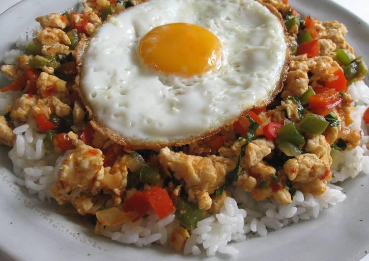 Recipe: Delicious Thai Inspired Chicken &amp;amp; Basil Soboro Don