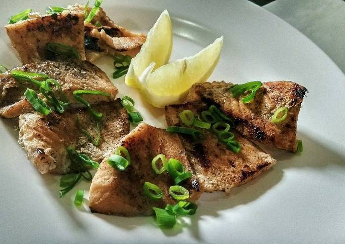 Resep Grilled Tuna In Black Pepper Oleh Mutiara Eka Priyanto Cookpad