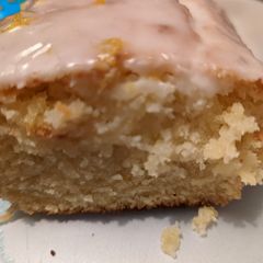A picture of Gluten free lemon cake.