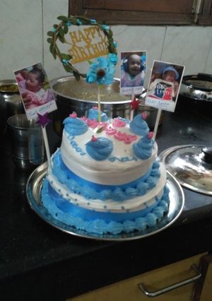 A picture of Whole wheat blue cake.