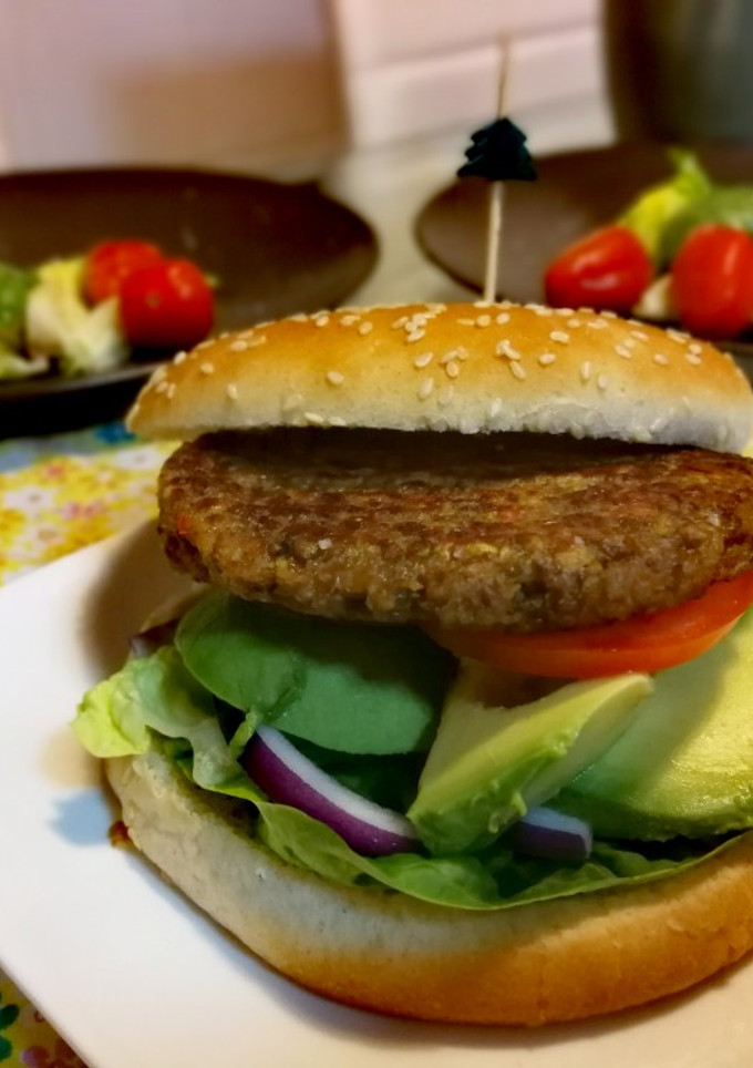 Una foto de Hamburguesa de lentejas 🌱vegetariana