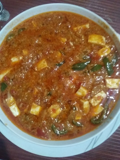 કડાઈ પનીર(Kadai Paneer Recipe In Gujarati) રેસીપી મુખ્ય ફોટો