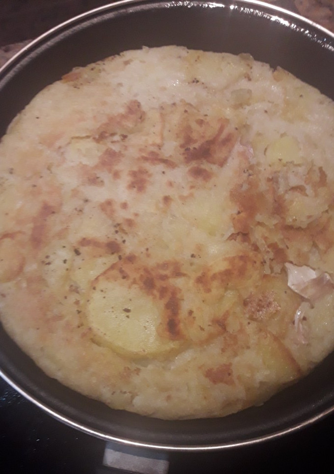 Una foto de Gachamiga con patatas