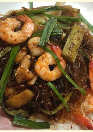 รูปของ กุ้งอบวุ้นเส้น แบบบ้านๆ ทานคู่น้ำจิ้มพริกเกลือ (สูตรคนเมืองจันท์)