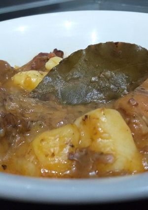 Una foto de Níscalos guisados con patatas