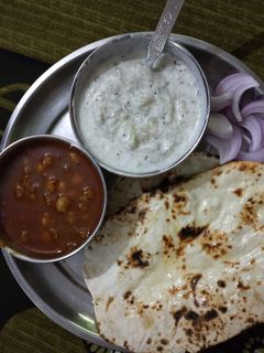 सफेद छोले नान लौकी का रायता (Safed chole nan lauki ka raita recipe in hindi) रेसिपी मुख्य फोटो
