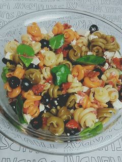 Una foto de Ensalada de pasta italiana