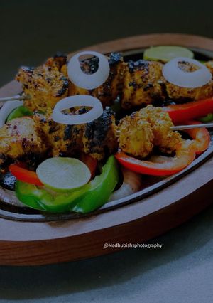 A picture of Chicken Boti Bihari style.