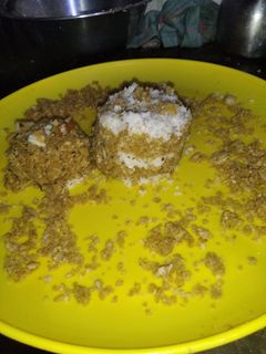 கோதுமை மாவு புட்டு (Kothumai maavu puttu recipe in tamil) செய்முறை முக்கிய புகைப்படம்