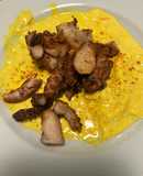 Insalata di polpo grigliato su stracciatella di burrata e curcuma