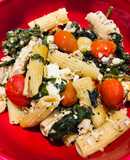 Feta, Spinach, Cherry Tomatoes 🍅 and Shredded Chicken Pasta Bake