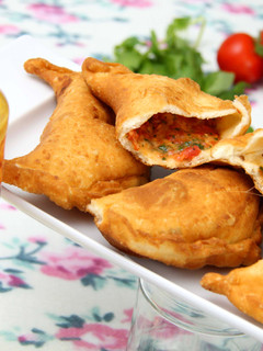 Töltött lángos (Panzerotti) recept fotója