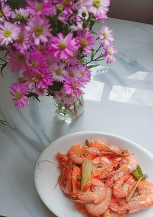 Hình của món Tôm hấp bia sả.