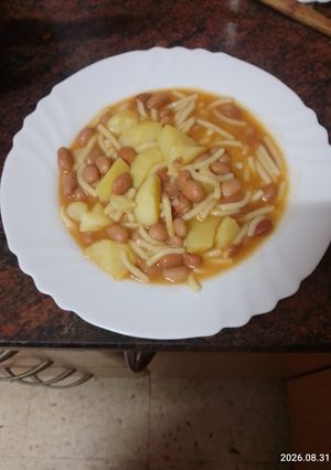 Foto principal de Guiso de Papas, Judías y Fideos