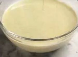 Una foto de Salsa blanca con leche de almendras!