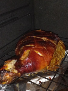 Una foto de Pernil de cerdo al horno 🐷 🐽 🐖 ✅️